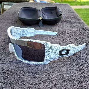 Oakley oil rig ghost writing sunglasses with case